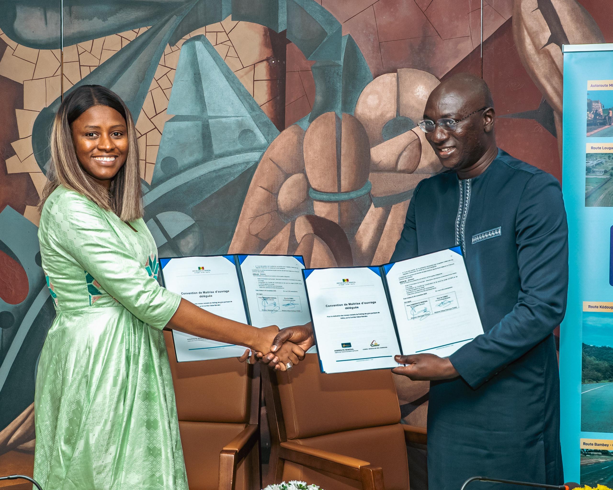 Ndeye Rokhaya Thiam DG COSEC et Mamadou Ndao DG AGEROUTE (3)